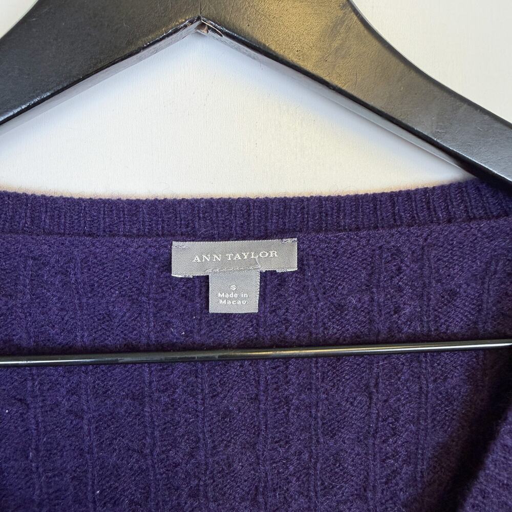 Ann Taylor 100% Cashmere VNeck Cable Knit Sweater Purple - S - Picture 3 of 8